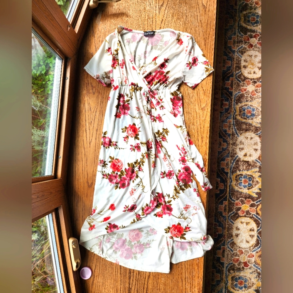 Due maternity small dress